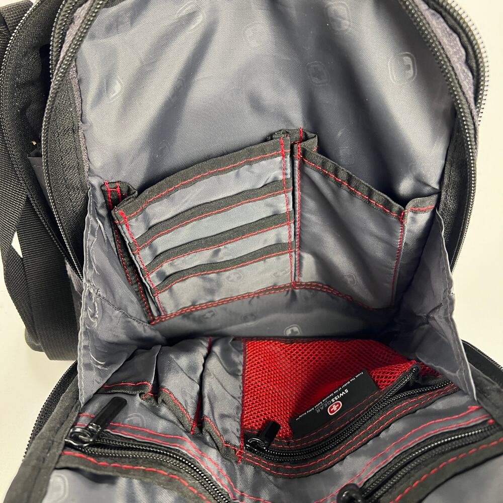 Wenger SwissGear SA1092 Vertical Boarding Travel  Bag Crossbody Canvas - Picture 8 of 9